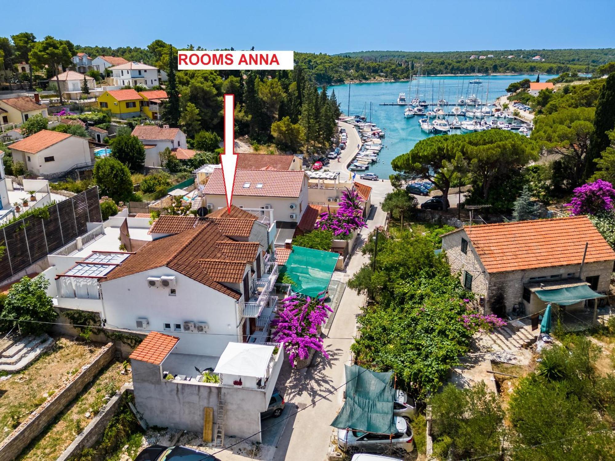 Rooms Anna Milna  Exterior foto