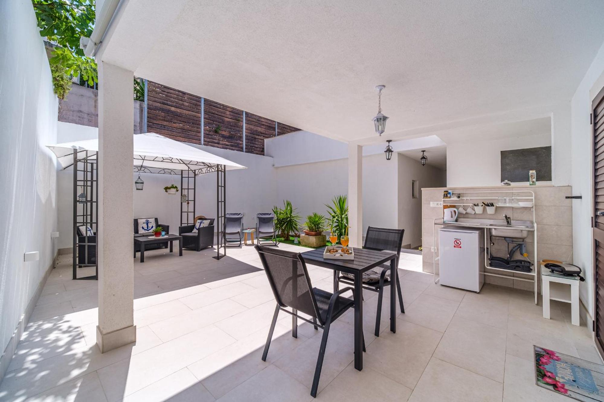Rooms Anna Milna  Exterior foto